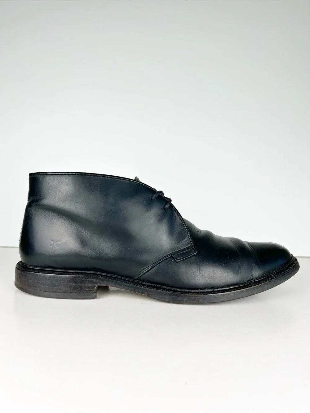 Frye Weston Lace Up Black Leather Chukka Vibram Soles Minimalist Ankle Boots